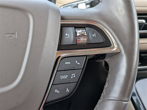 Used 2022 Lincoln Nautilus Reserve w/ Luxury Package image 21