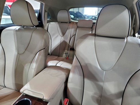 Used 2013 Toyota Venza XLE image 32