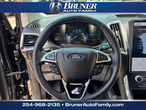 Used 2022 Ford Edge Titanium image 23