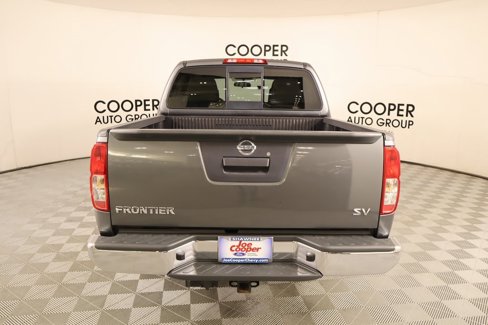 Used 2016 Nissan Frontier SV image 19