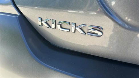 Used 2019 Nissan Kicks SV image 9