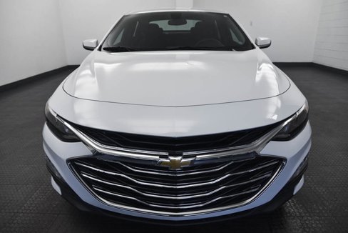 Used 2020 Chevrolet Malibu LT image 2