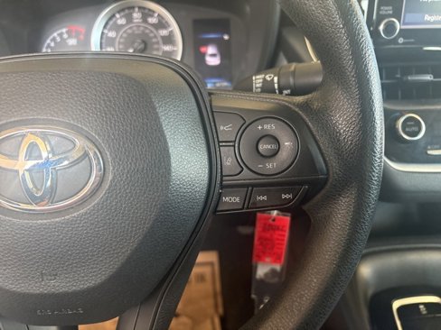 Used 2021 Toyota Corolla LE image 16