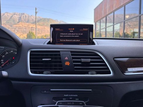 Used 2016 Audi Q3 2.0T Prestige w/ Prestige Package image 18