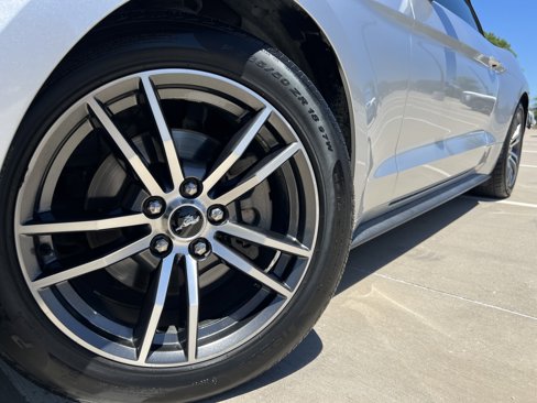 Used 2017 Ford Mustang Premium image 14