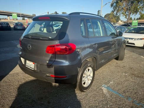 Used 2016 Volkswagen Tiguan S image 4