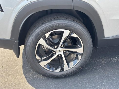 New 2025 Chevrolet Trax RS w/ Driver Confidence Package image 28