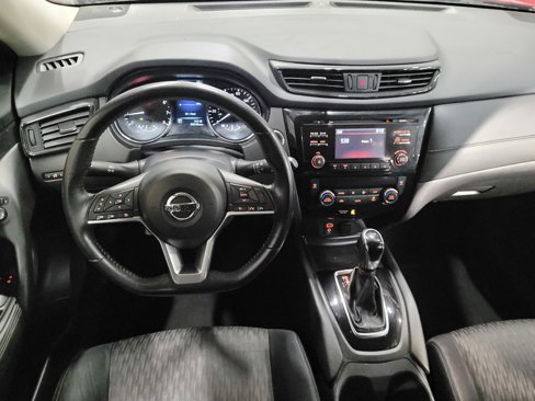 Used 2017 Nissan Rogue SV image 22