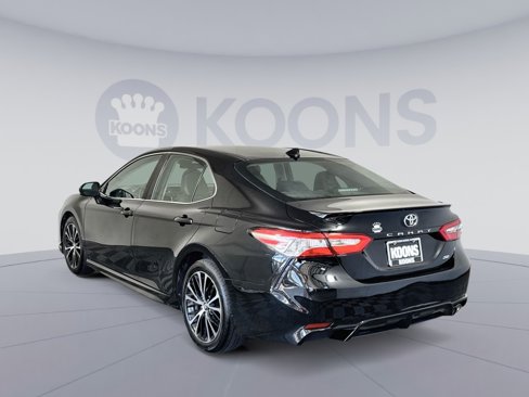 Used 2020 Toyota Camry SE image 4