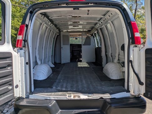 Used 2019 Chevrolet Express 2500 Extended w/ Enhanced Convenience Package image 24
