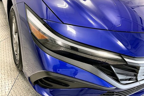 Certified 2025 Hyundai Elantra SE image 28