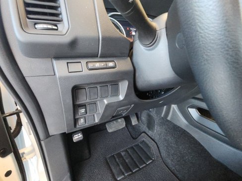 Used 2024 Nissan Frontier S image 30