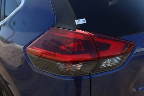 Used 2020 Nissan Rogue SV w/ Sun & Sound Touring Package image 7