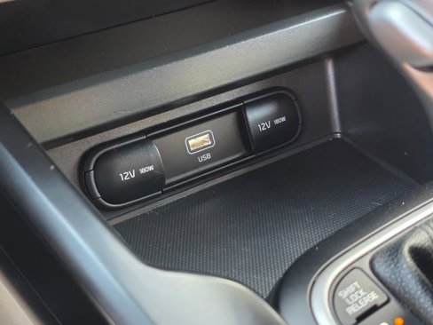 Used 2023 Kia Soul LX image 27