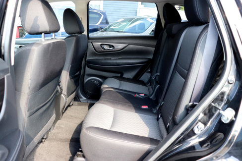 Used 2019 Nissan Rogue SV w/ Sun & Sound Touring Package image 12