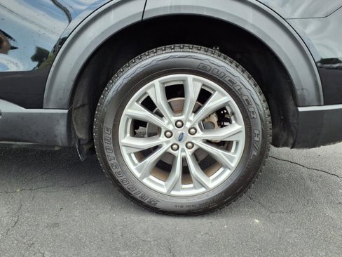 Used 2020 Ford Explorer XLT w/ Equipment Group 202A image 24