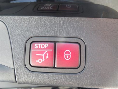 Certified 2024 Mercedes-Benz GLB 250 4MATIC image 34