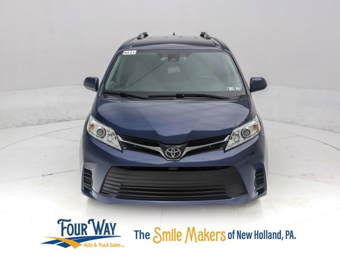 Used 2020 Toyota Sienna LE image 9