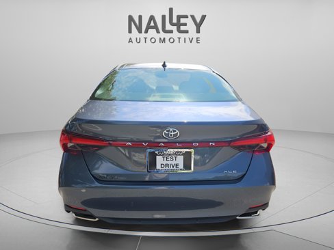 Used 2019 Toyota Avalon XLE image 4