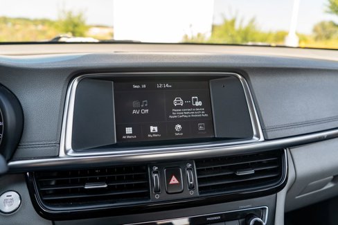 Used 2018 Kia Optima EX image 28