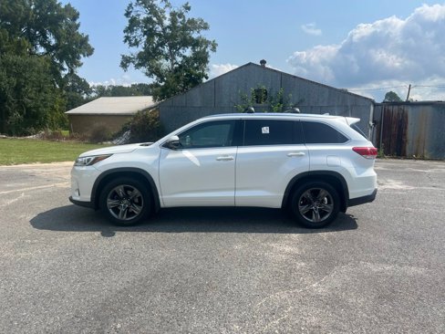 Used 2018 Toyota Highlander Limited Platinum image 4