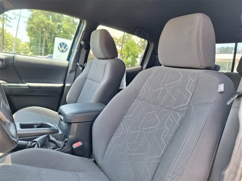 Used 2017 Toyota Tacoma TRD Sport image 11