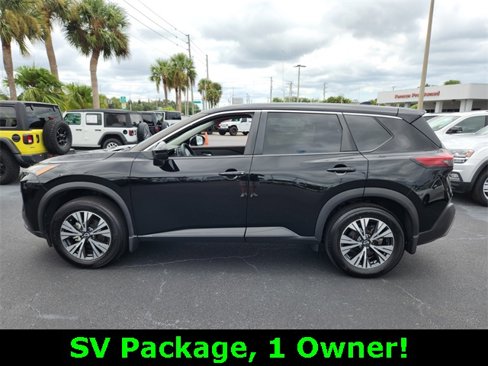 Used 2022 Nissan Rogue SV image 4