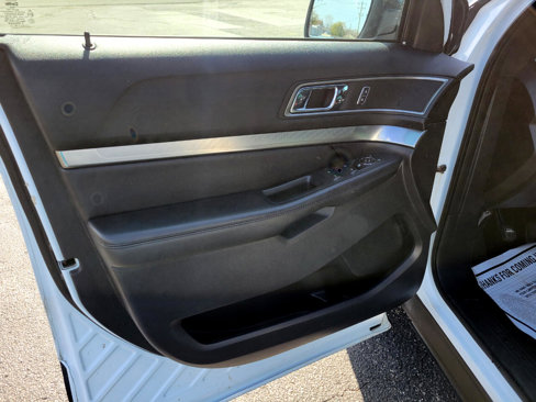Used 2019 Ford Explorer XLT w/ Equipment Group 201A image 9