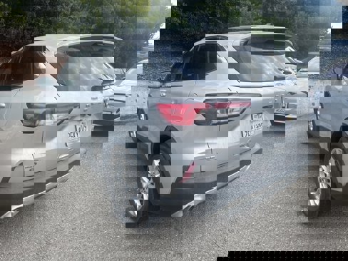 Used 2020 Ford Escape SE image 6