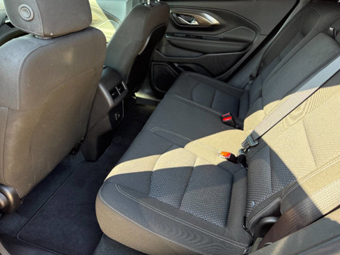 Used 2024 GMC Terrain SLE image 11