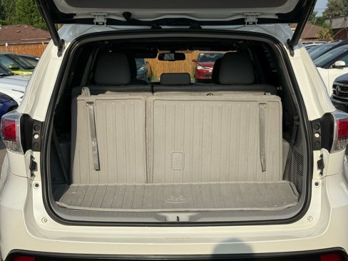 Used 2015 Toyota Highlander XLE image 38
