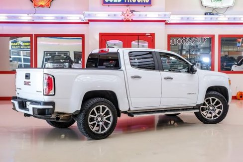 Used 2019 GMC Canyon Denali image 3