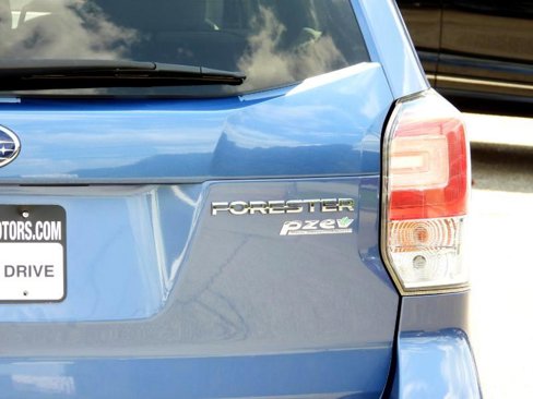 Used 2017 Subaru Forester 2.5i Premium image 23