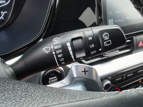 Used 2020 Kia Niro Touring image 35
