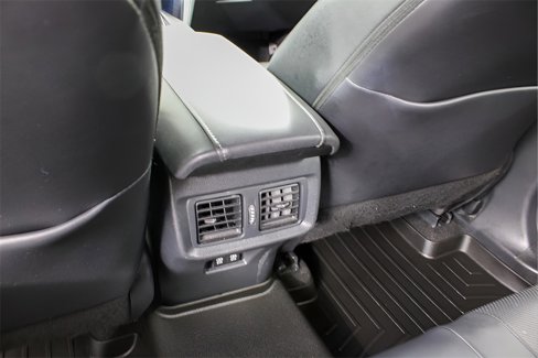 Used 2021 Toyota Venza XLE image 12