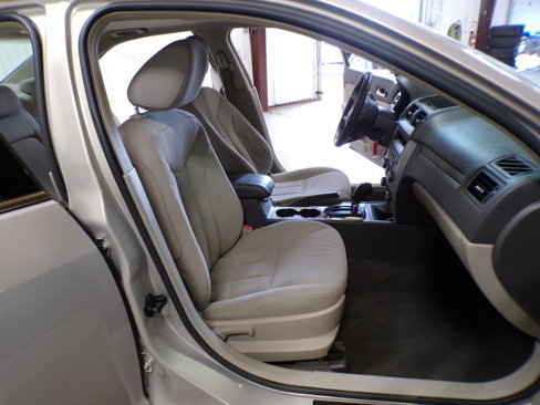 Used 2010 Mercury Milan image 15