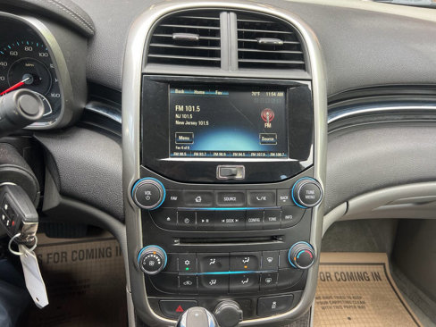 Used 2016 Chevrolet Malibu LT image 19