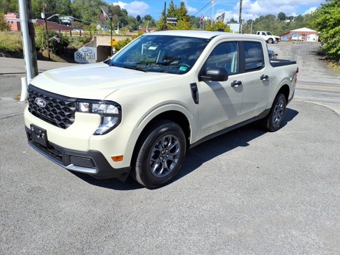New 2025 Ford Maverick XLT image 25