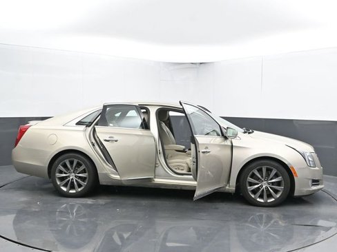 Used 2013 Cadillac XTS Luxury image 38