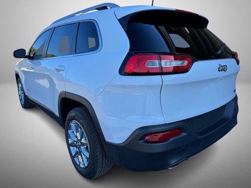 Used 2017 Jeep Cherokee Latitude w/ Comfort/Convenience Group image 4