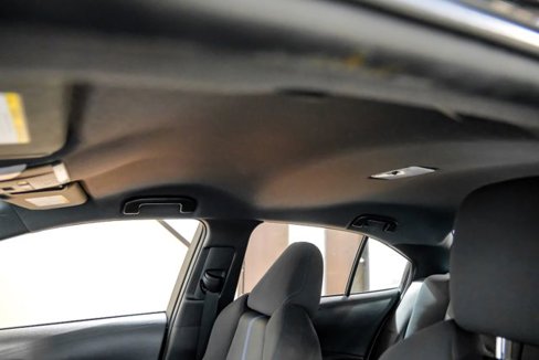 Used 2021 Toyota Corolla SE image 39