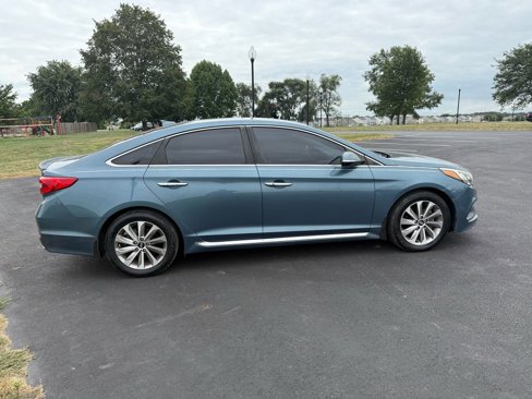 Used 2017 Hyundai Sonata Sport w/ Value Edition Package 02 image 4
