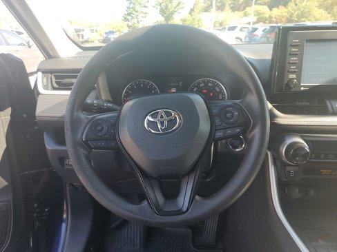 Used 2020 Toyota RAV4 XLE image 14