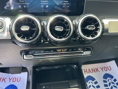 Used 2021 Mercedes-Benz GLB 250 4MATIC image 16