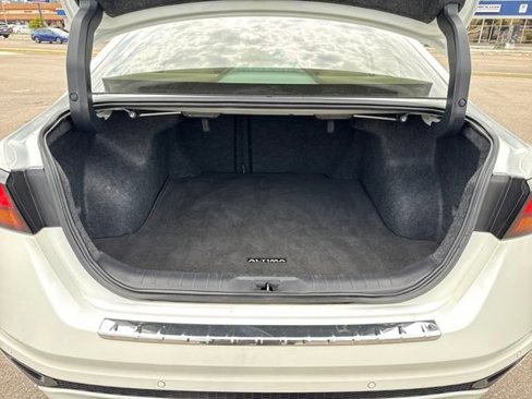 Used 2022 Nissan Altima 2.5 Platinum image 21