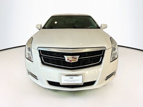 Used 2017 Cadillac XTS Luxury w/ Driver Awareness Package image 2
