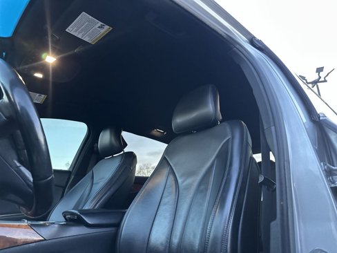 Used 2016 Lincoln MKX Reserve w/ Technology Package image 11