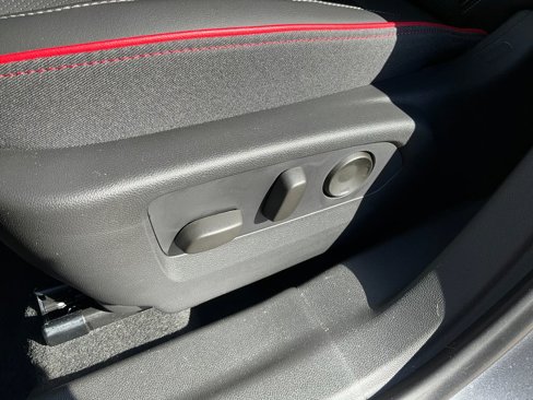 Used 2022 Buick Envision Essence w/ Sport Touring Package image 19