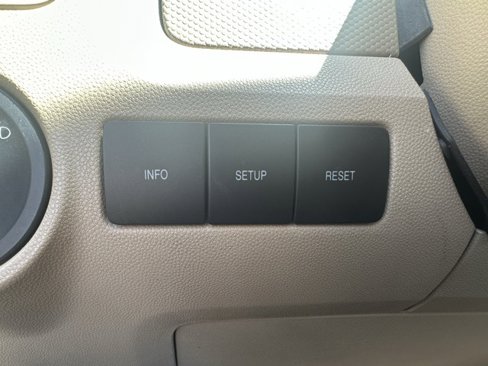 Used 2010 Ford Escape XLT image 18