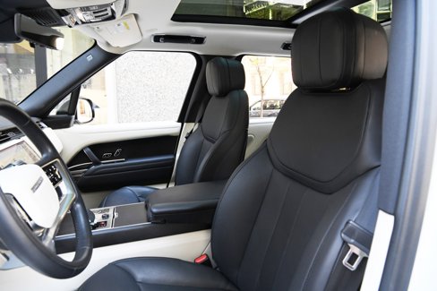 Used 2022 Land Rover Range Rover Long Wheelbase SE image 9